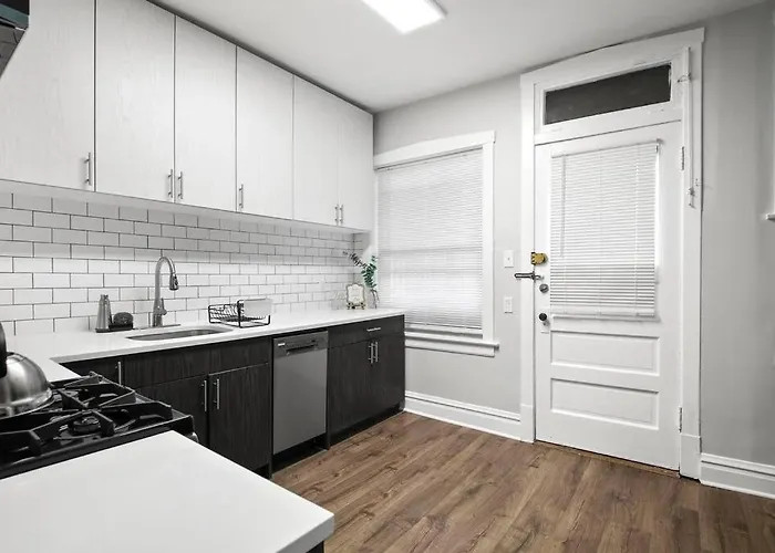 2br Stylish In Avondale Close To Shops - Roscoe 1w Chicago